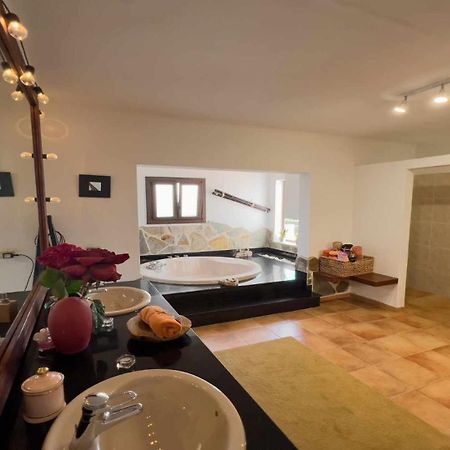 ティアス Preciosa Casa Cristian Y Maria Con Piscina Privadaヴィラ エクステリア 写真